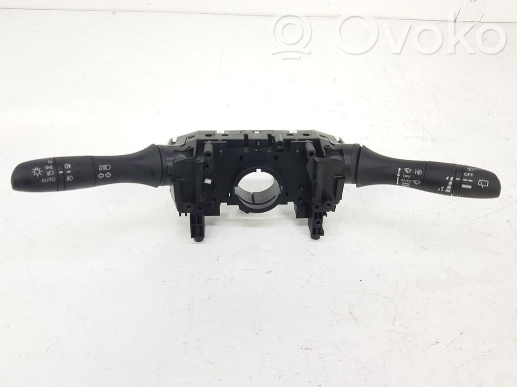 Nissan X-Trail T32 Boutons / interrupteurs volant