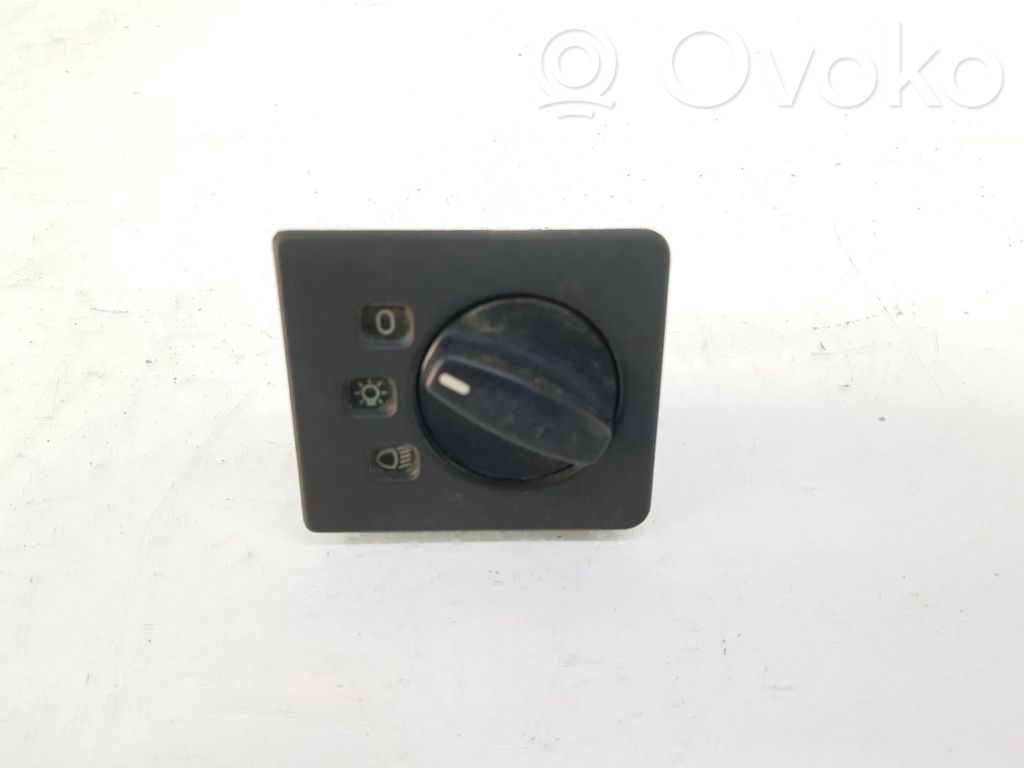 Light switch   6224C1,625353