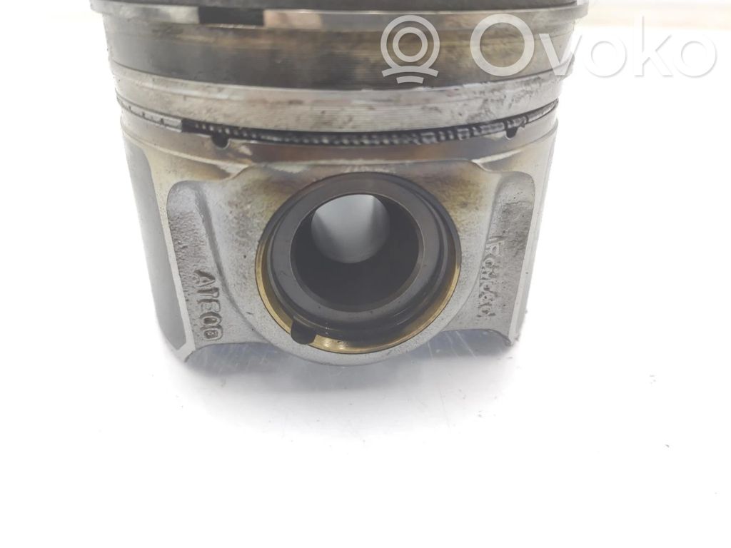 Ford Transit Custom Piston 