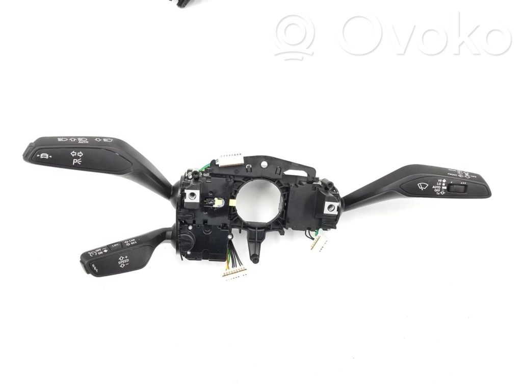 Audi A1 Boutons / interrupteurs volant 
