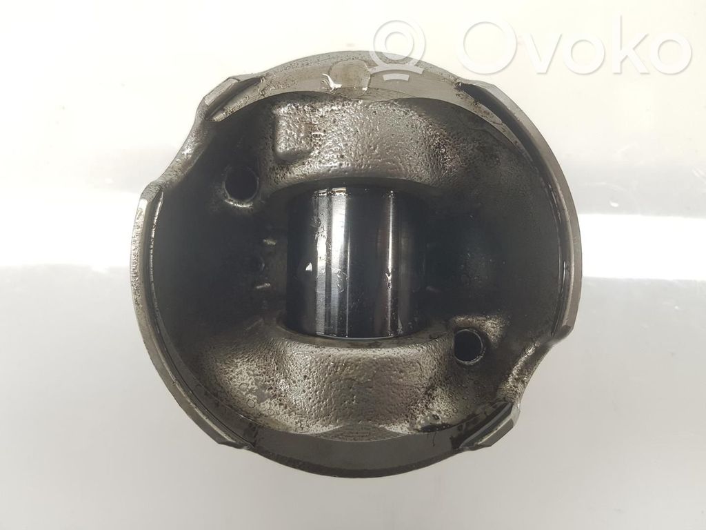 BMW 4 F32 F33 Piston 