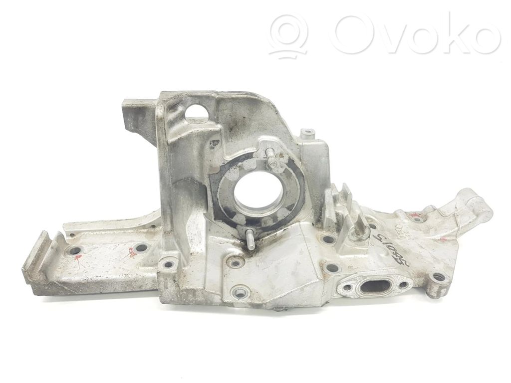 Subaru Outback (BS) Soporte del alternador