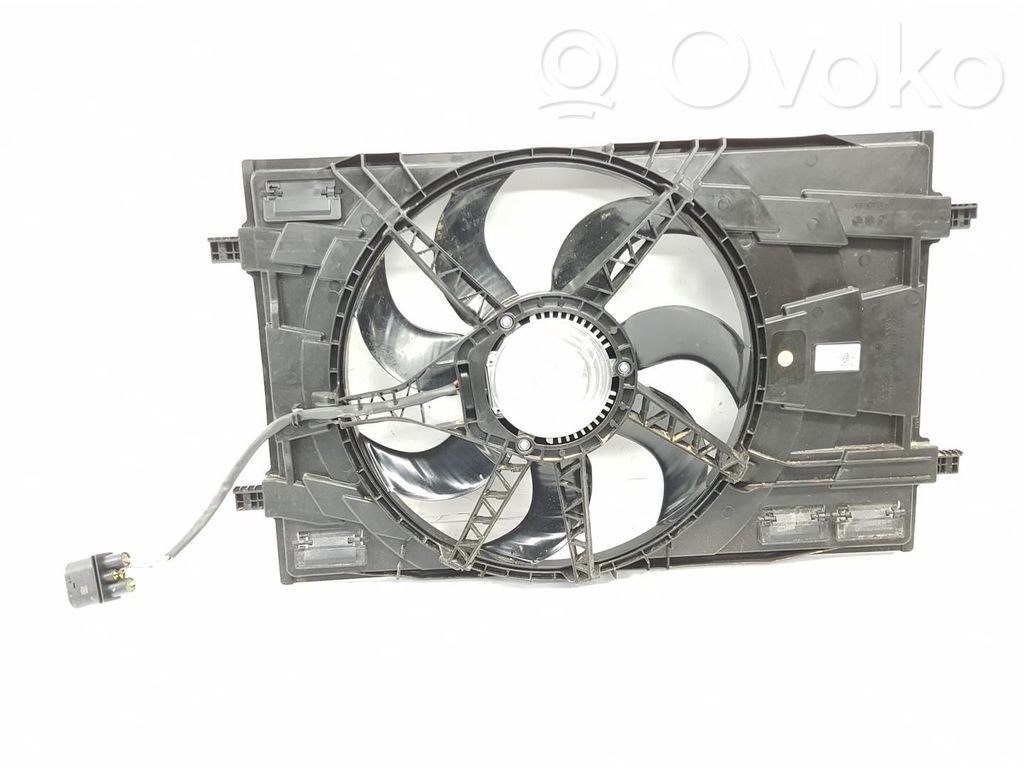 Volkswagen PASSAT B7 Elektrinis radiatorių ventiliatorius 