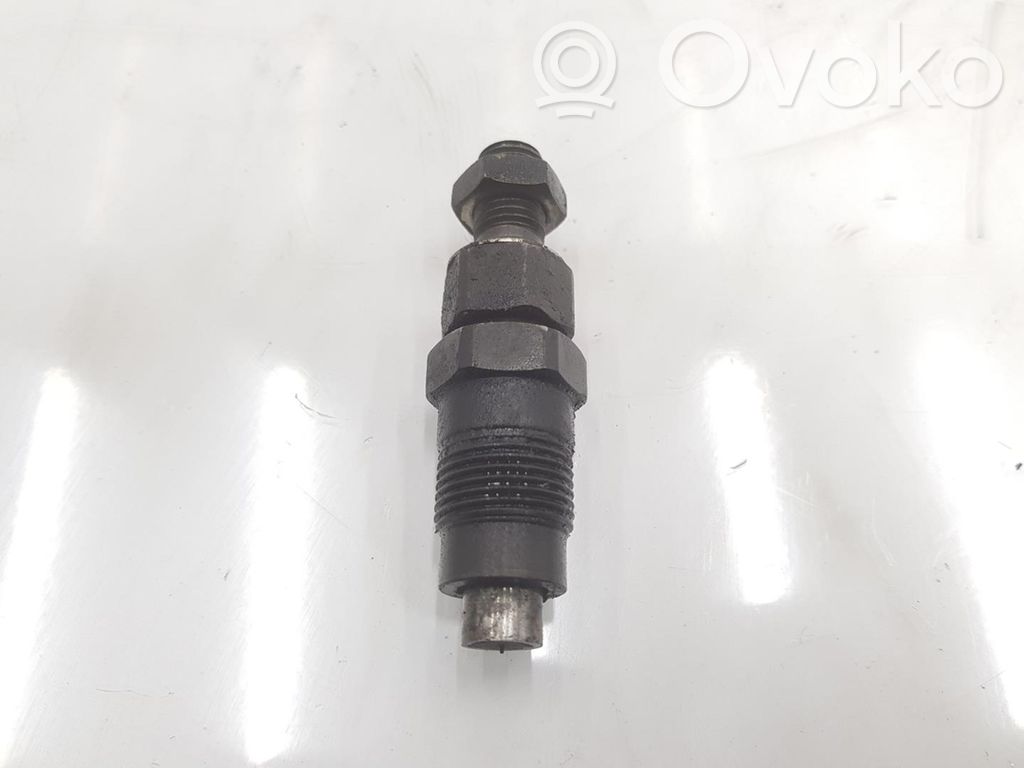 Inyector de combustible   MD103301,MD103301