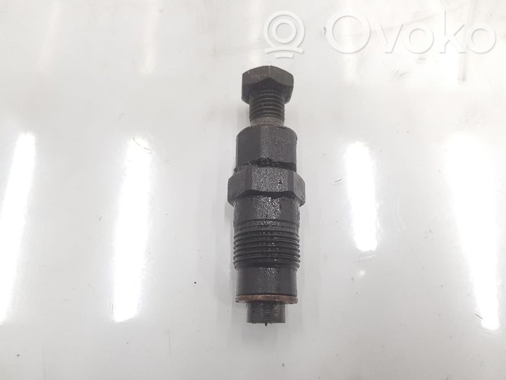Inyector de combustible   MD103301,MD103301