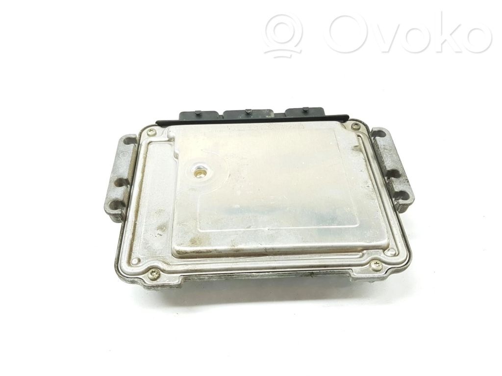Renault Megane II Engine control unit/module 