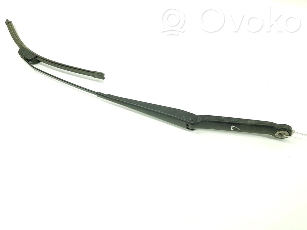 BMW 3 E90 E91 Front wiper blade arm 