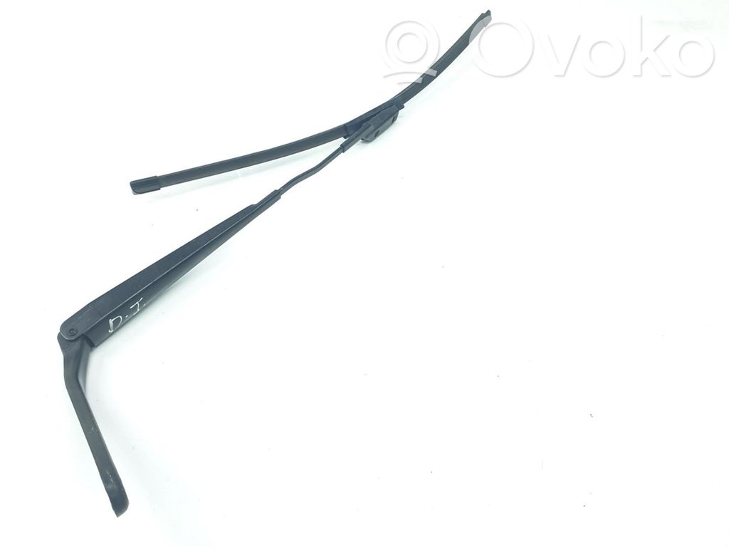 BMW X5 E70 Front wiper blade arm 