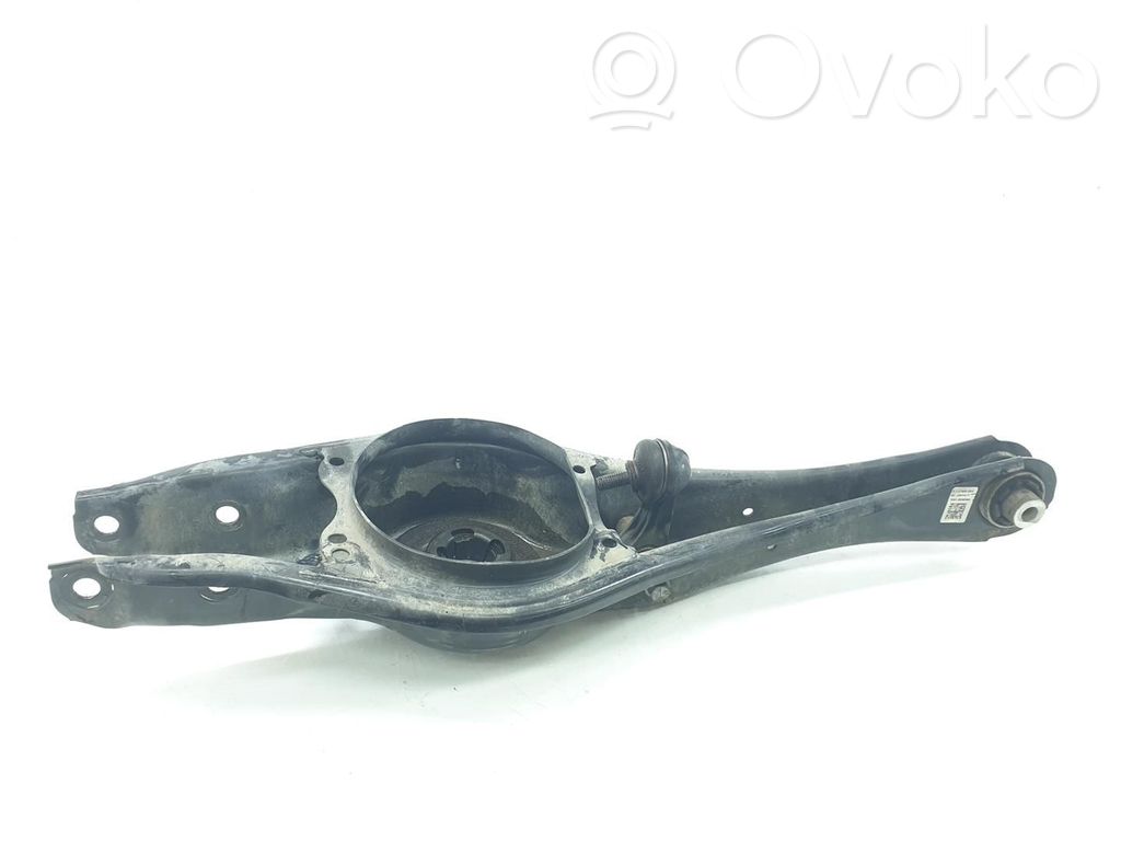 Volkswagen PASSAT B8 Braccio di controllo sospensione posteriore