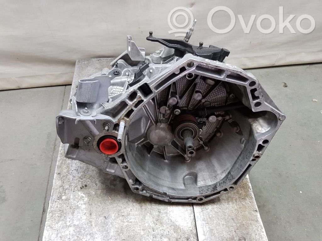 Nissan Pulsar Scatola del cambio manuale a 5 velocità 