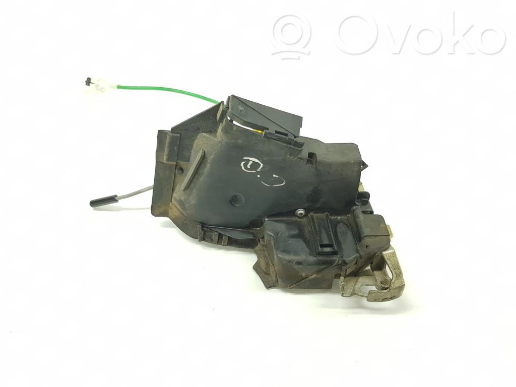Front door lock   8235096,8235102