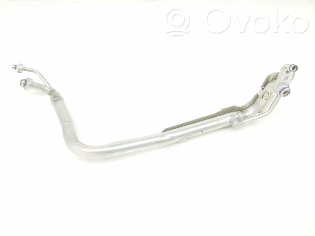 Ilmastointilaitteen putki (A/C)   5WB816738C,5WB816738C