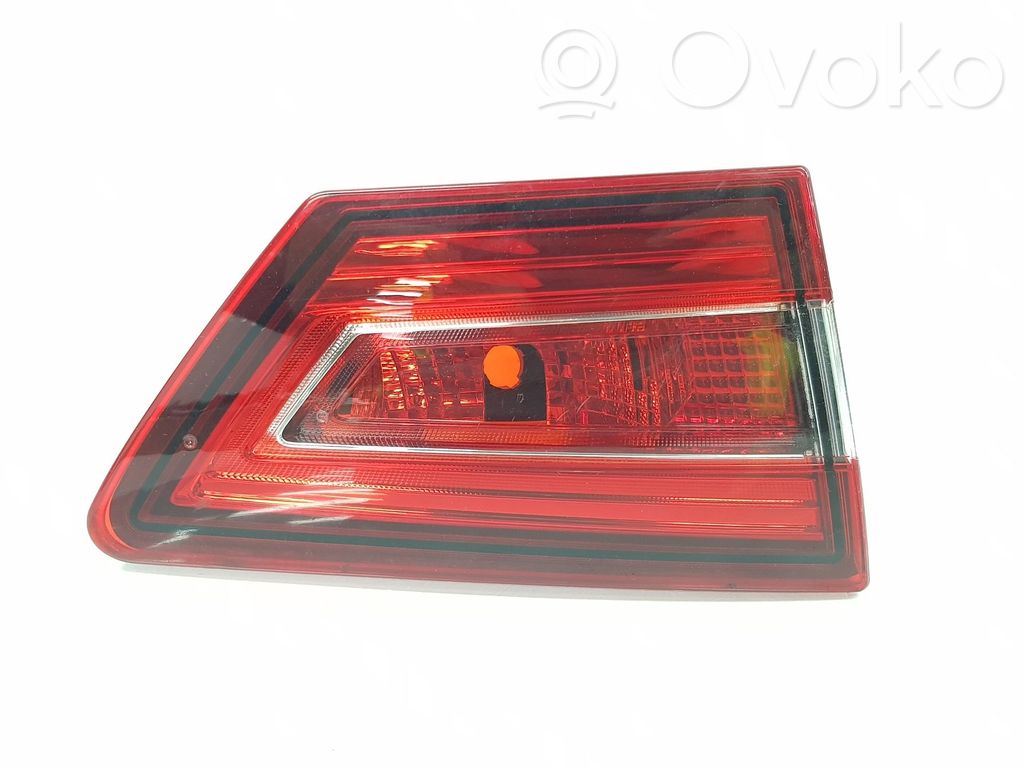 Renault Clio IV Luci posteriori del portellone del bagagliaio