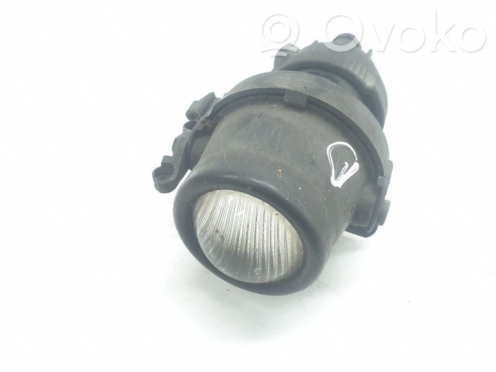 Luz de niebla delantera   8379684,63178379684