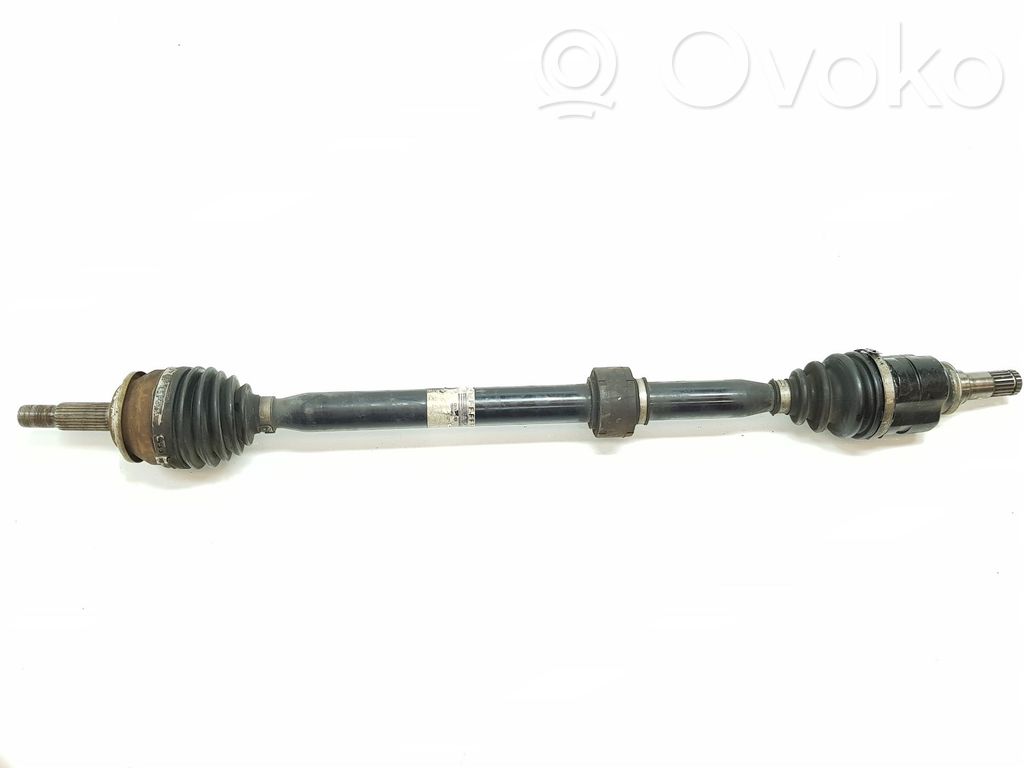 Toyota Auris E180 Etuvetoakseli 