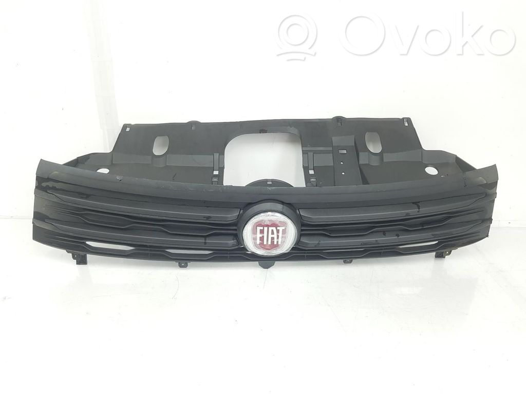 Fiat Talento Grilă față 