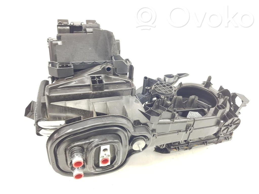 Volkswagen Taigo Nagrzewnica / Komplet 