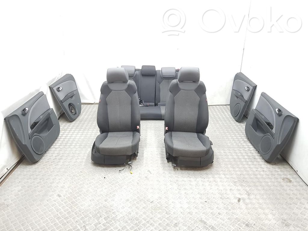 Seat Leon (1P) Fotele / Kanapa / Komplet 