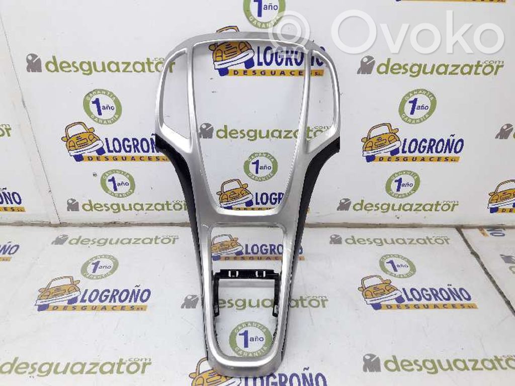 Opel Astra J Moldura embellecedora 