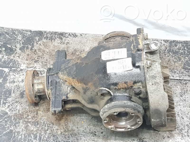 BMW 7 E65 E66 Galinis reduktorius 