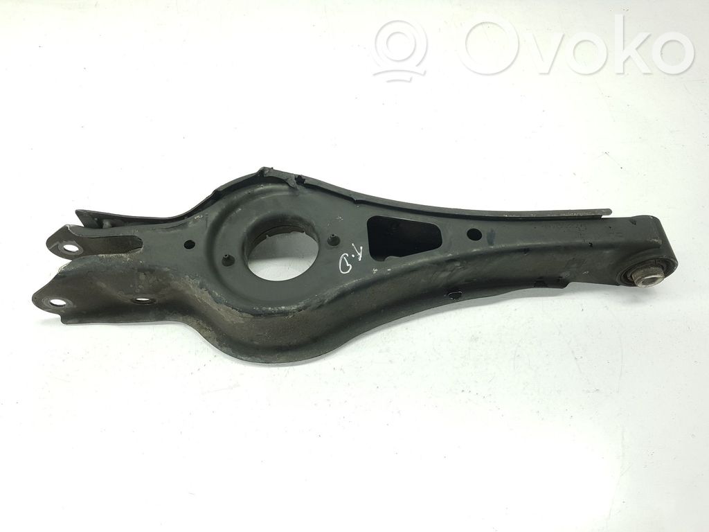 KIA Optima Front lower control arm/wishbone 