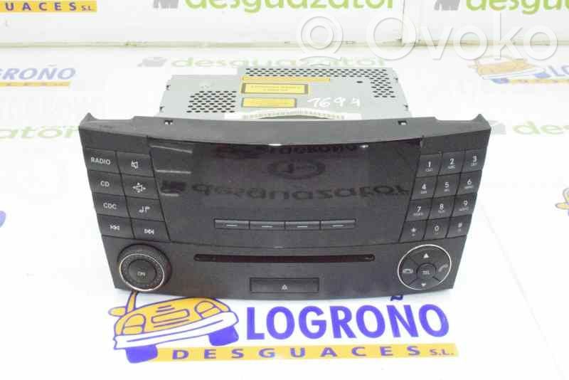Mercedes-Benz E W211 Unitate principală radio/CD/DVD/GPS 