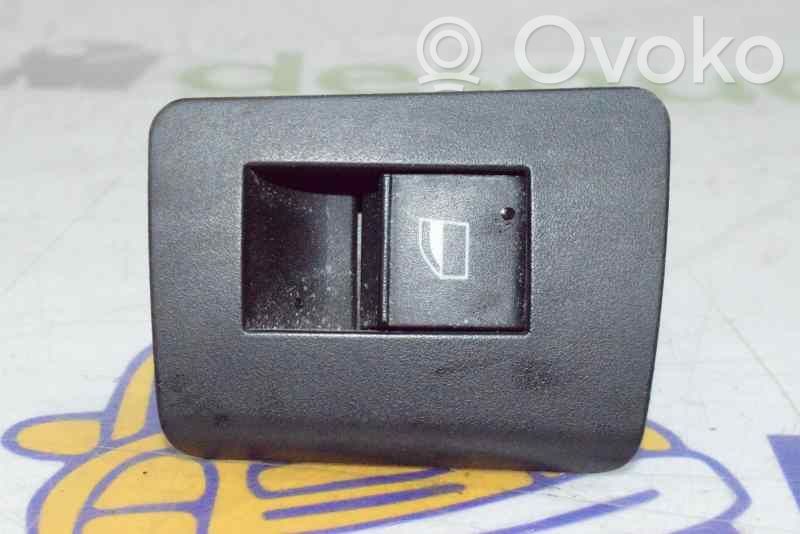 Electric window control switch   61318385956,8385956