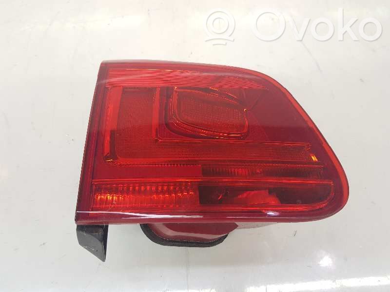 Volkswagen Tiguan Lampy tylnej klapy bagażnika 