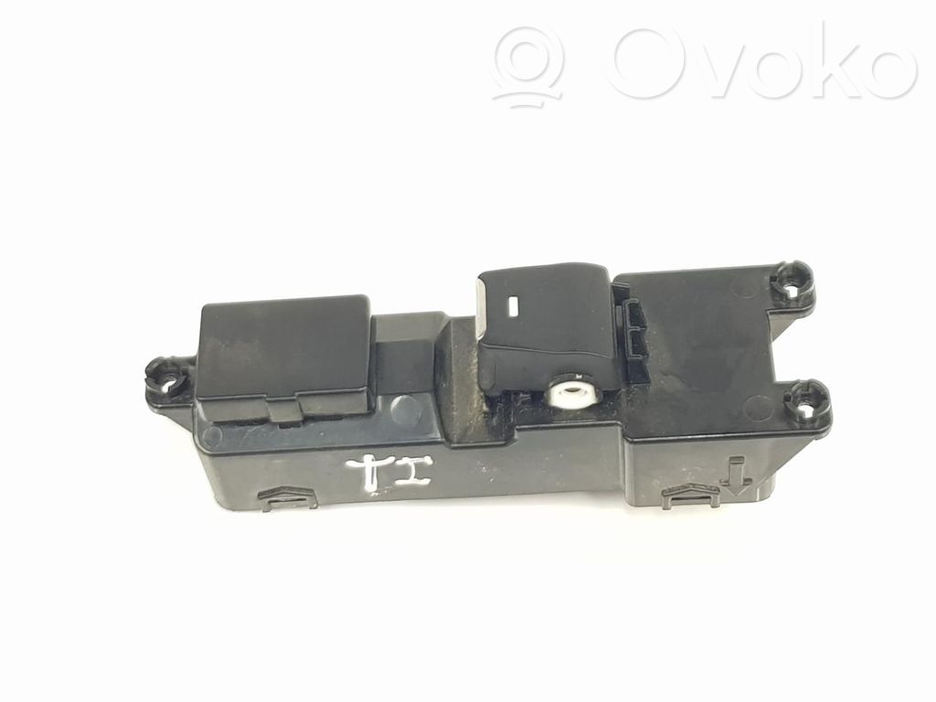 Hyundai Tucson TL Interruptor del elevalunas eléctrico 