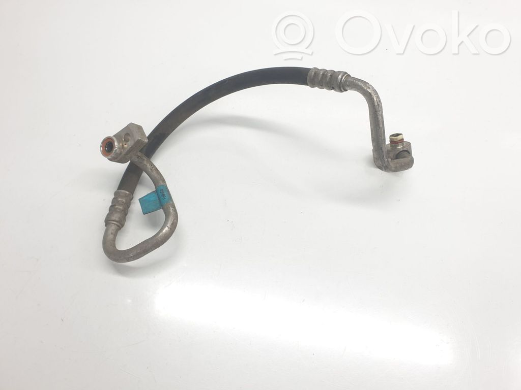 Ford Focus Ilmastointilaitteen putki (A/C) 