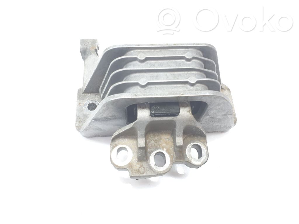 Volkswagen Crafter Engine mount bracket 