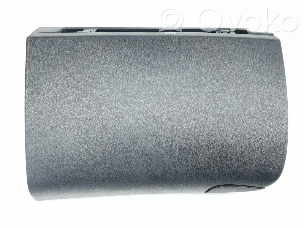 KIA Ceed Glove box 