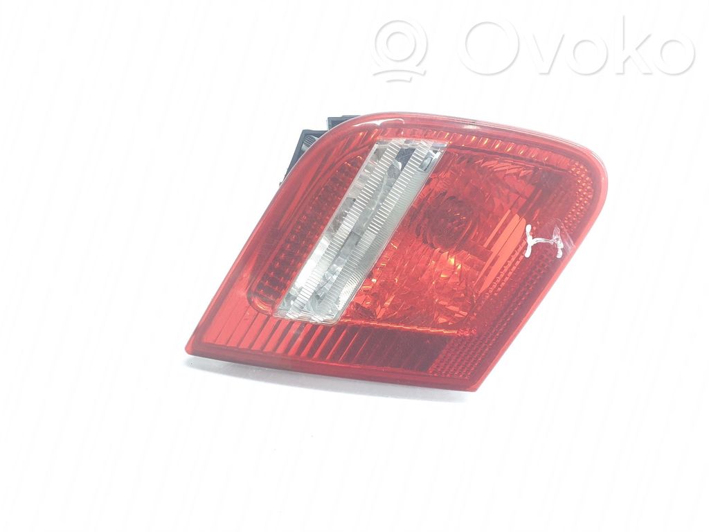 BMW 3 E46 Tailgate rear/tail lights 