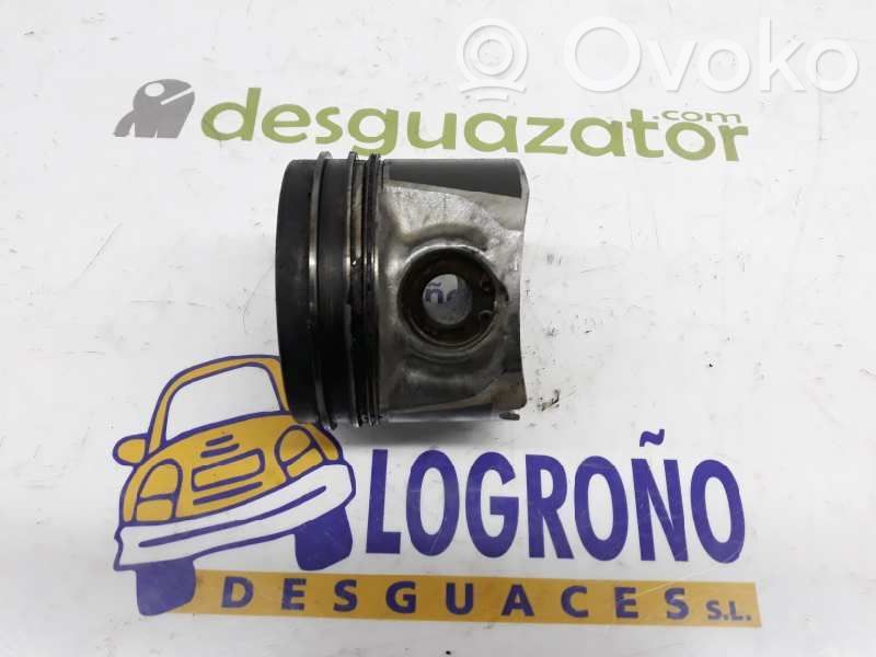 Nissan Navara D40 Piston 