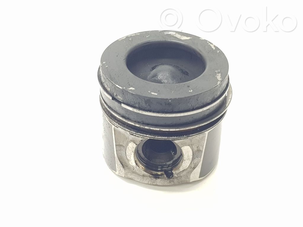 Ford Transit Courier Piston 