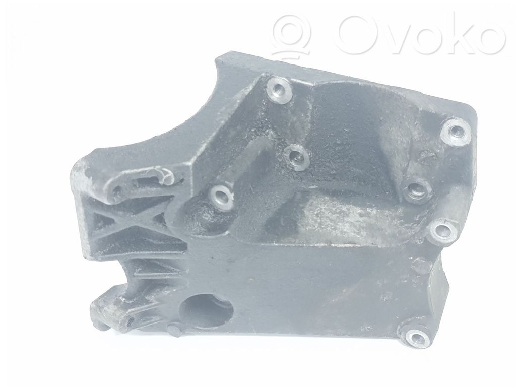 Ford Focus Generator/alternator bracket 