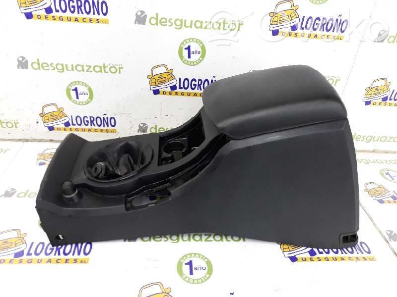 Armrest   7793132000