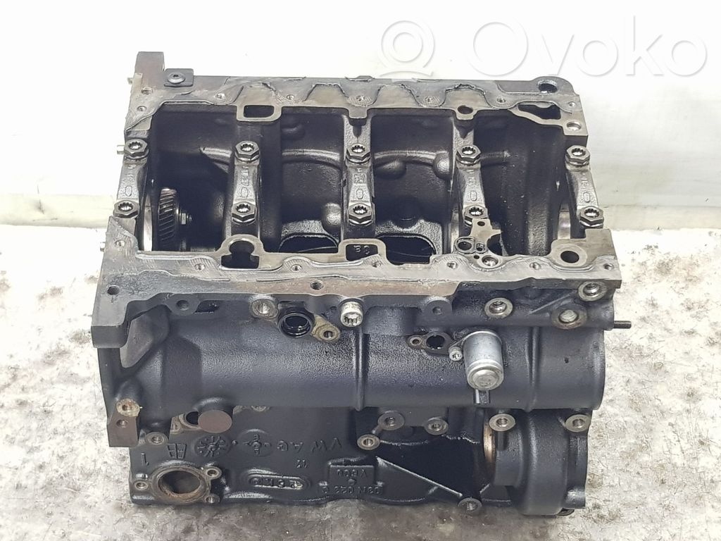 Skoda Superb B8 (3V) Engine block 