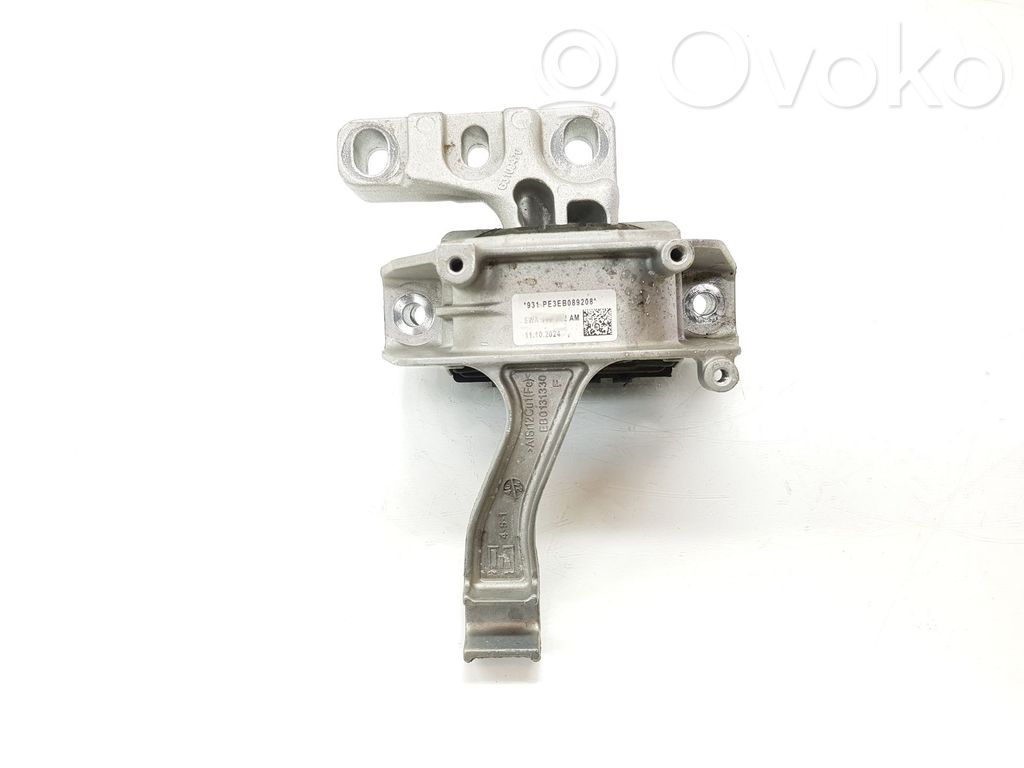 Volkswagen T-Roc Engine mount bracket 
