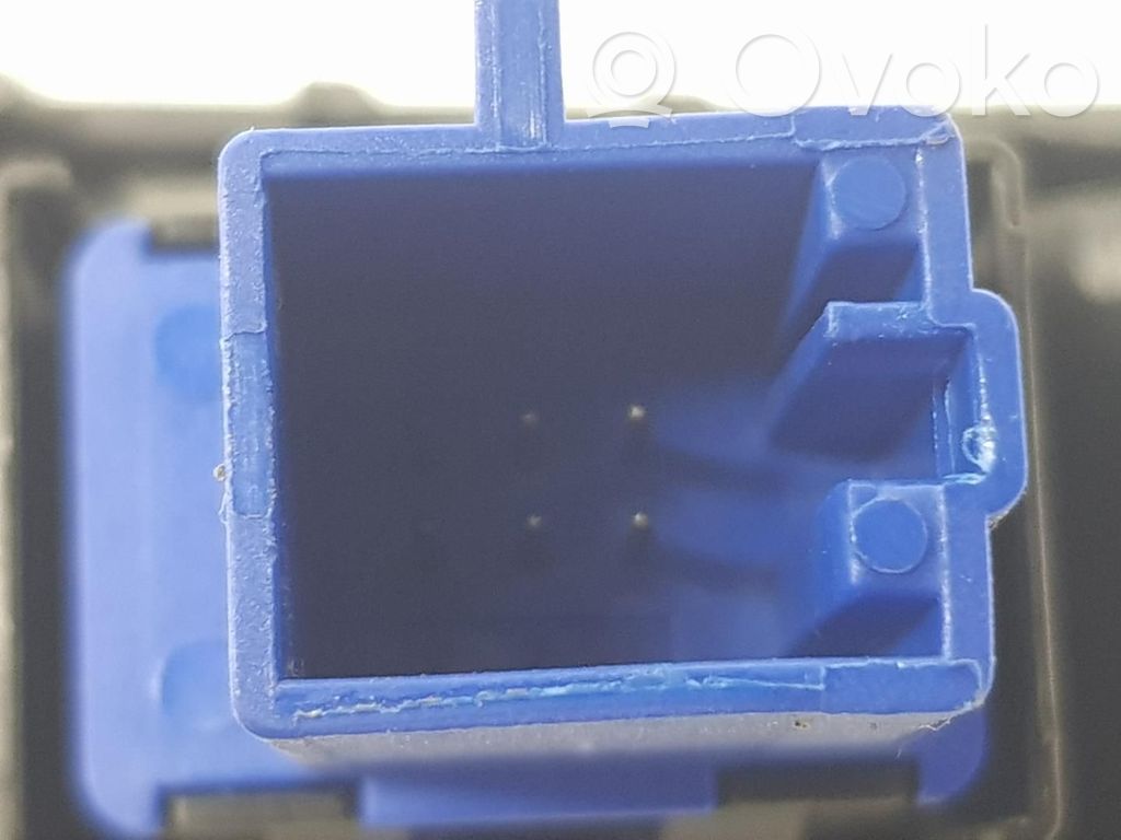 Botón interruptor de luz de peligro   6F0953235,6F0953235