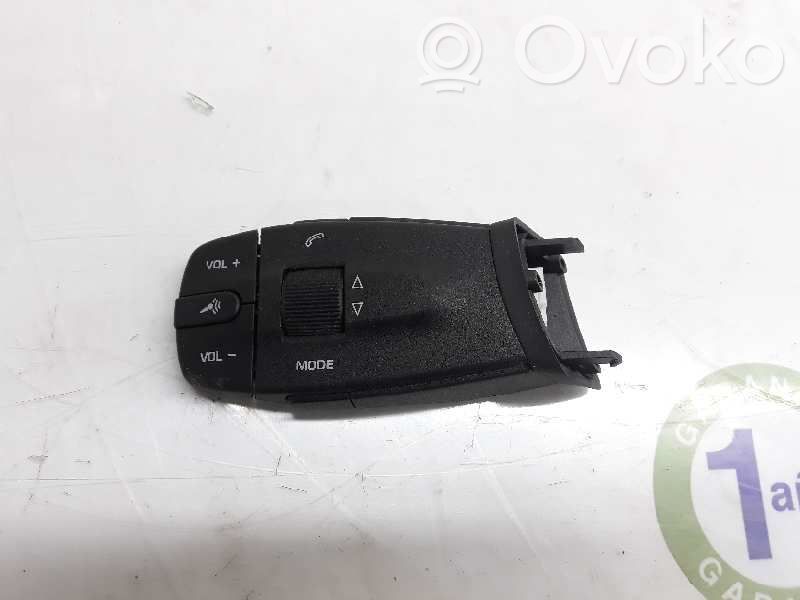 Seat Ibiza IV (6J,6P) Butoane/comutatoare pe volan 