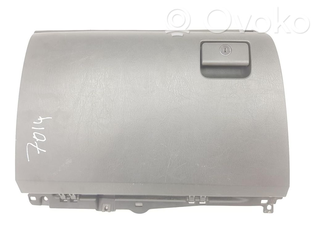 Toyota Land Cruiser (J120) Schowek deski rozdzielczej 