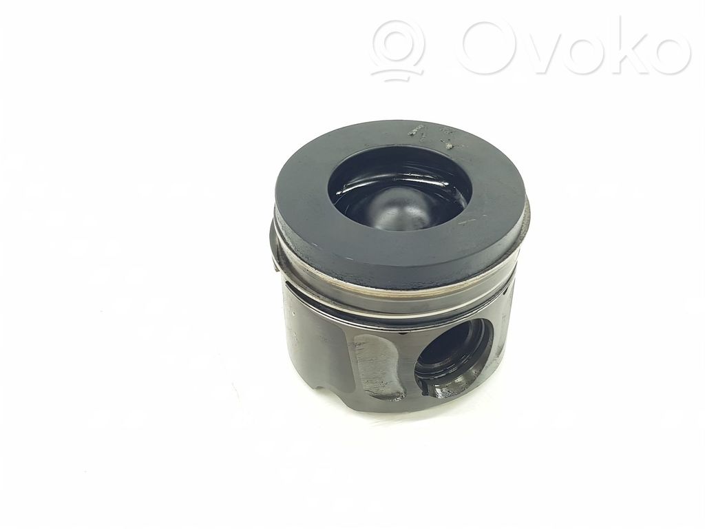 Land Rover Range Rover Velar Piston 