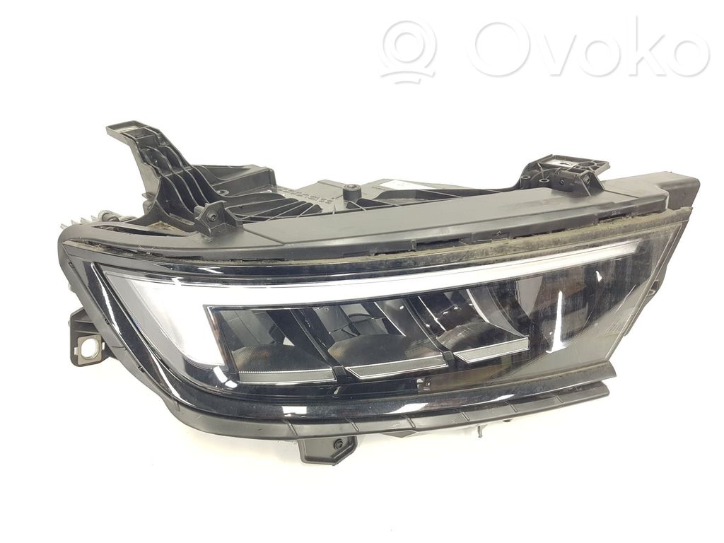 Opel Astra L Phare frontale 