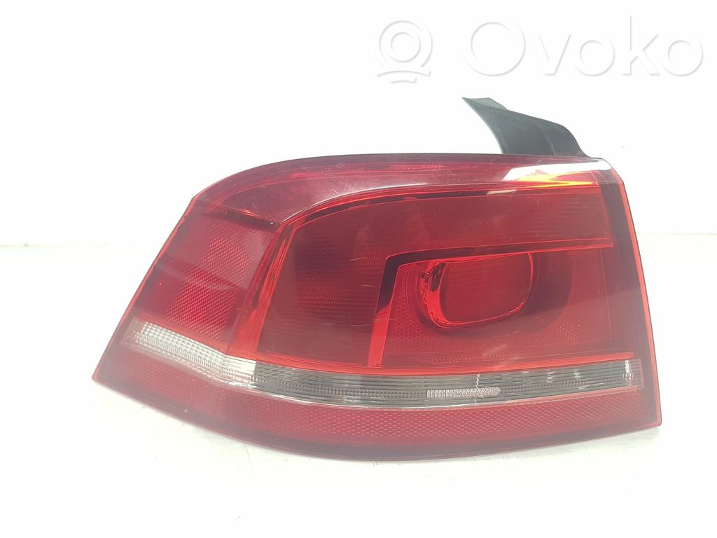 Volkswagen PASSAT B7 Lampă spate în caroserie