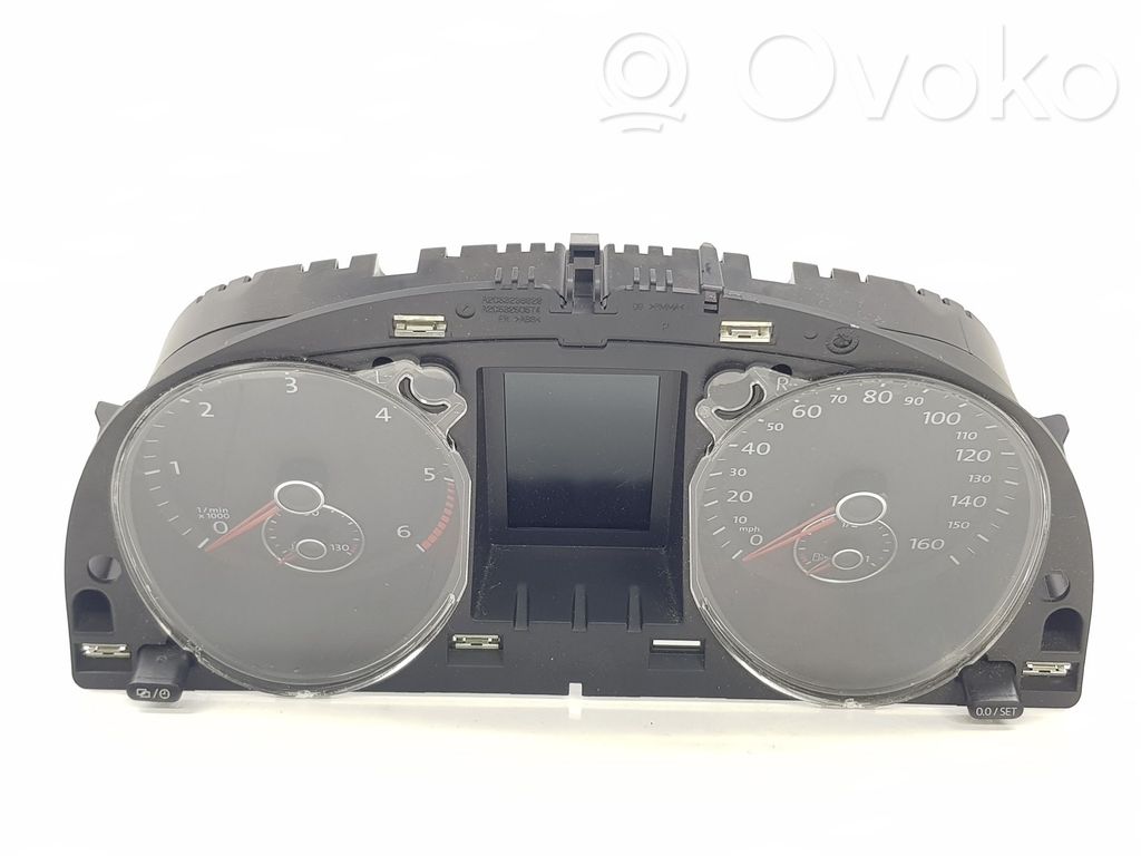 Volkswagen PASSAT B7 Tachimetro (quadro strumenti)