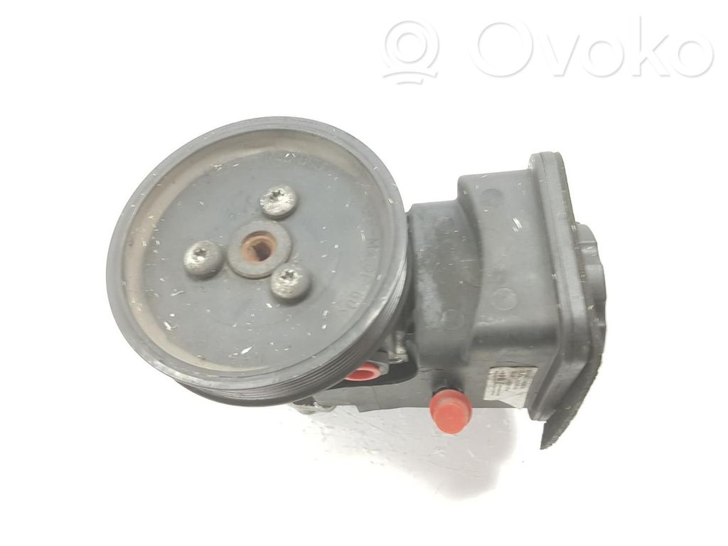 BMW X3 E83 Power steering pump 