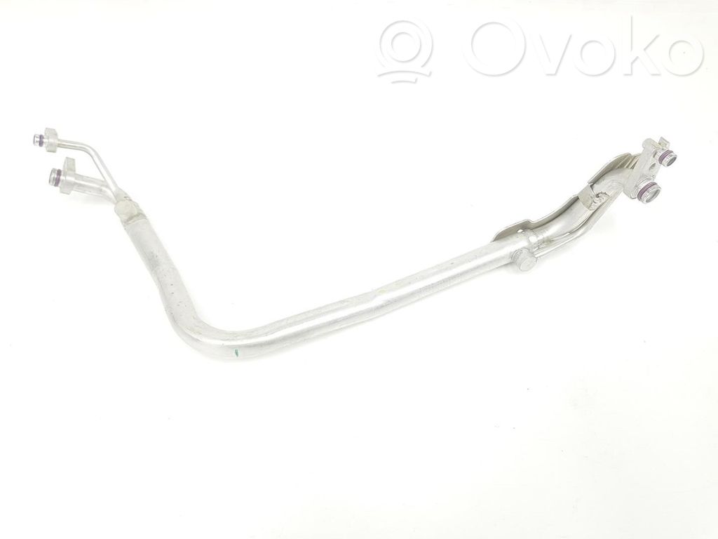 Ilmastointilaitteen putki (A/C)   5WB816738,5WB816738