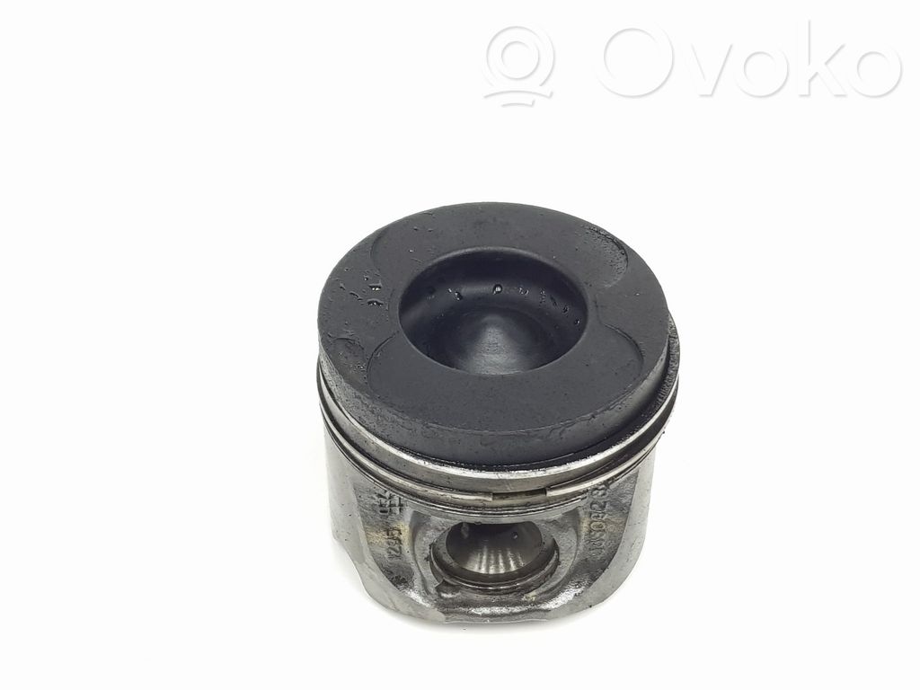Mercedes-Benz A W169 Piston 
