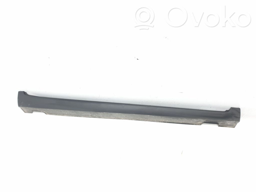 Hyundai Bayon Moldura del faldón lateral 